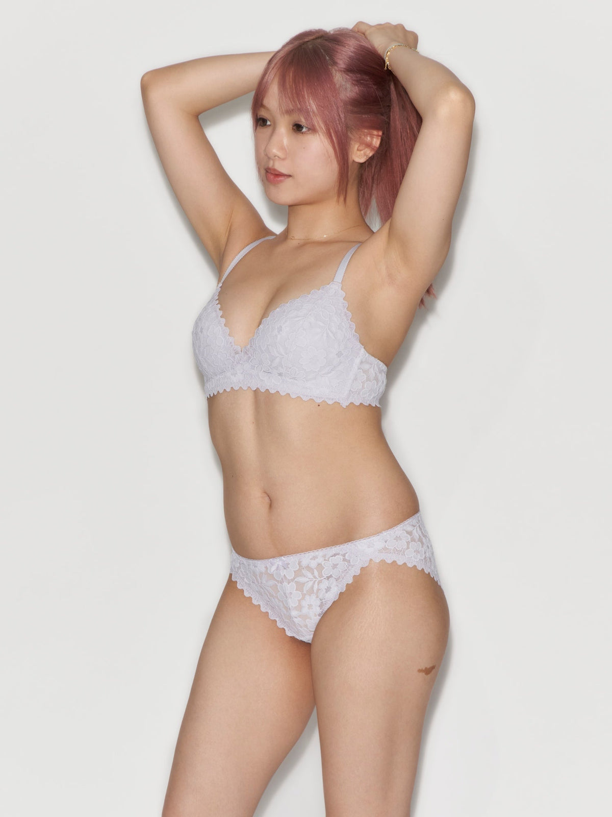 蕾絲無鋼圈中厚墊內衣